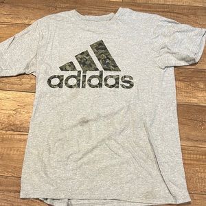Adidas Tshirt